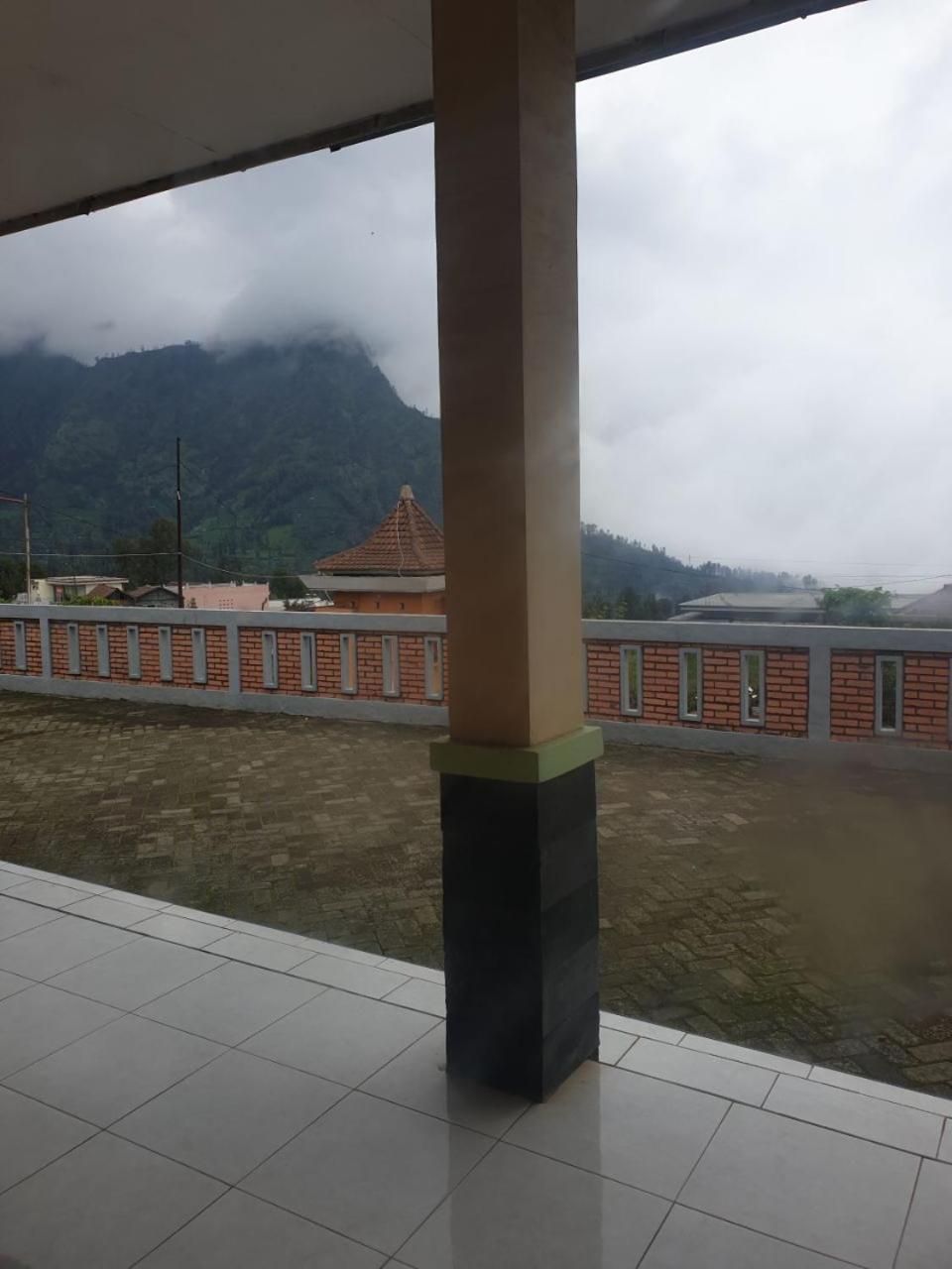 Bromo Holiday Guest House Ngadisari Экстерьер фото