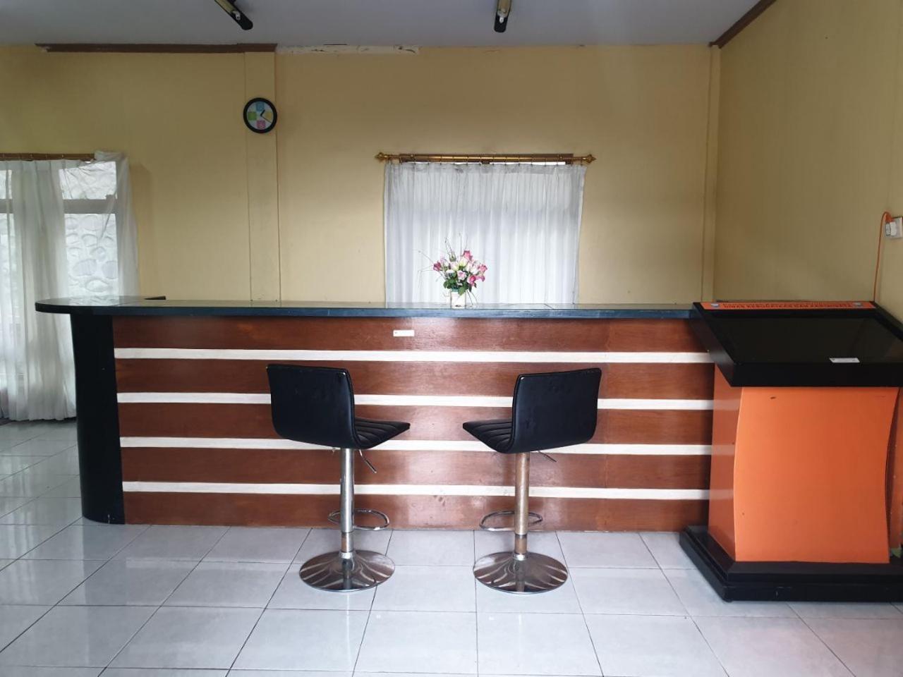 Bromo Holiday Guest House Ngadisari Экстерьер фото